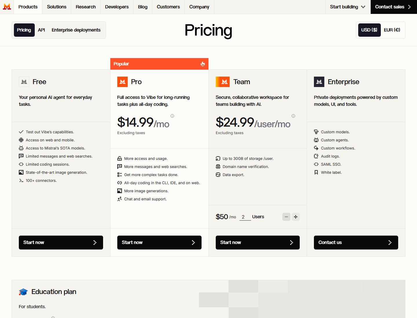 Les offres Le Chat sur la page officielle mistral.ai/pricing